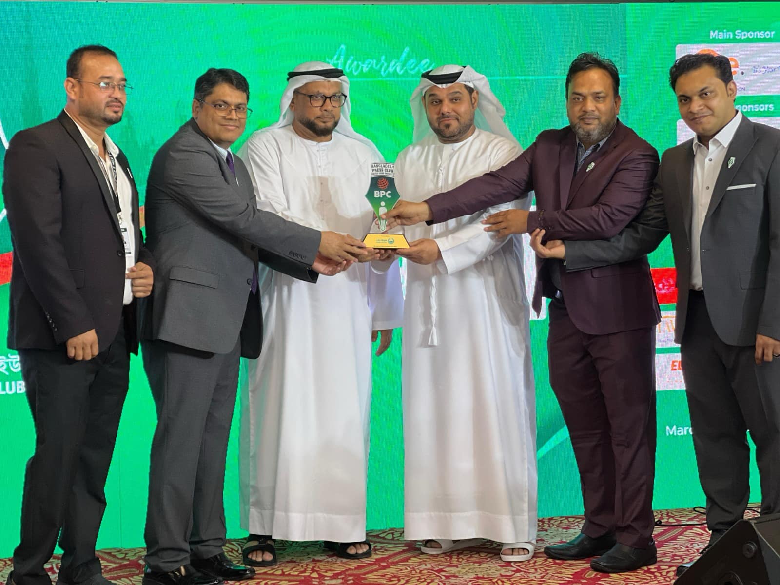 আমিরাতে বাংলাদেশ প্রেসক্লাবের বর্ণিল অভিষেক